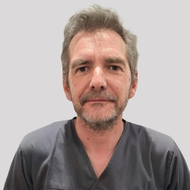 Dr Simon Desousa